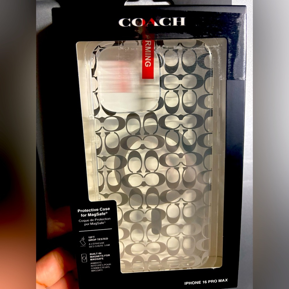 Coach Signature C Ombre MagSafe iPhone 16 Pro Max